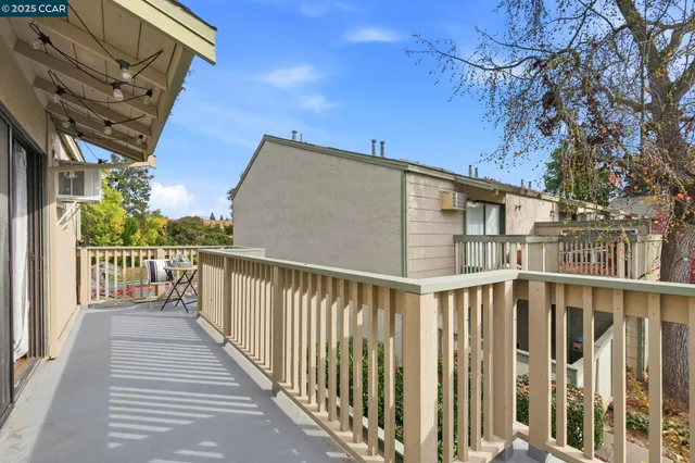 $375,000 | 2890 Treat Boulevard, Unit 5, Concord, CA 94518
