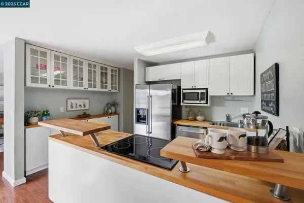 $355,000 | 2890 Treat Boulevard, Unit 5, Concord, CA 94518