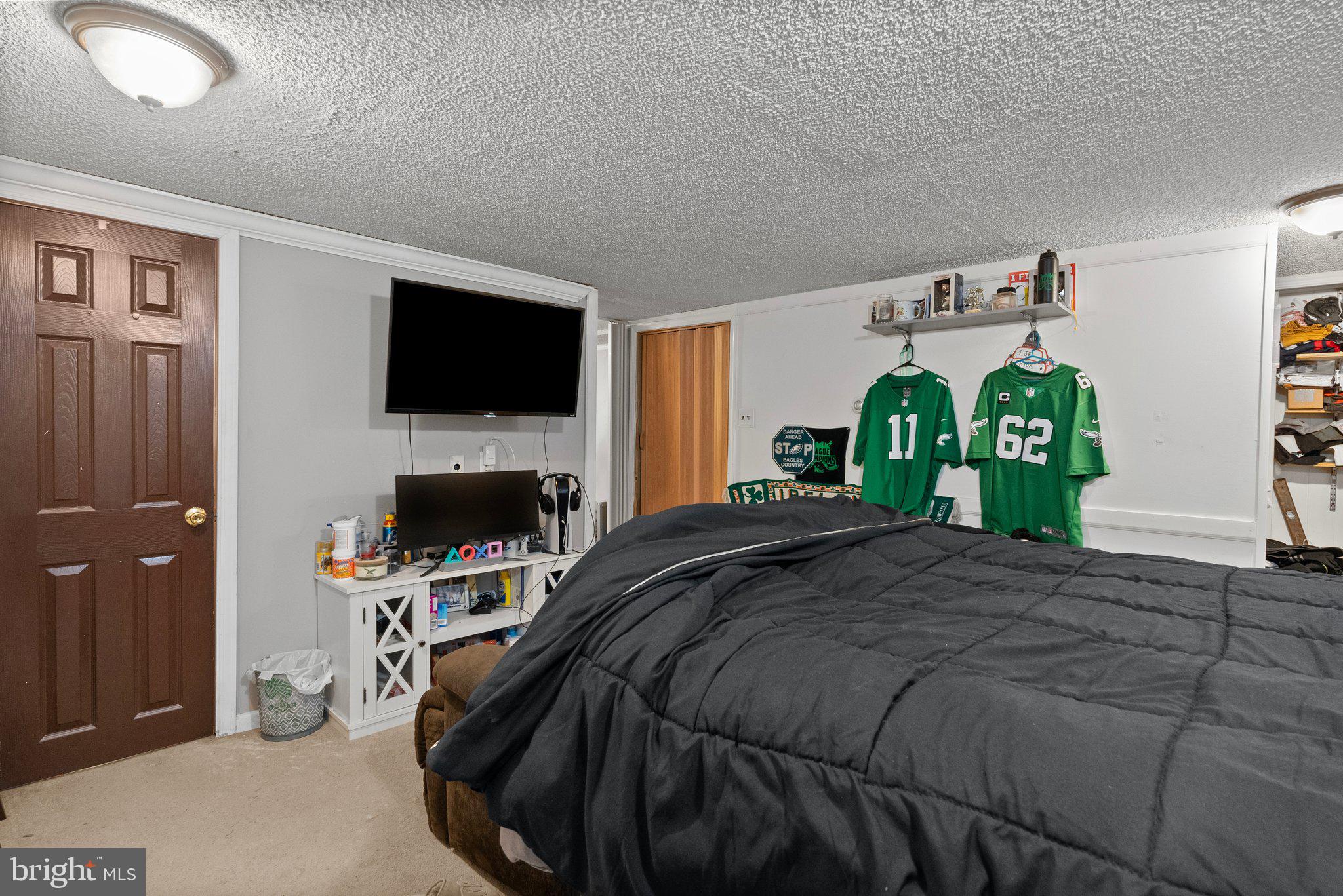 12036 Covert Road Philadelphia, PA 19154 - Photo 17 of 32 Gallery Image 17
