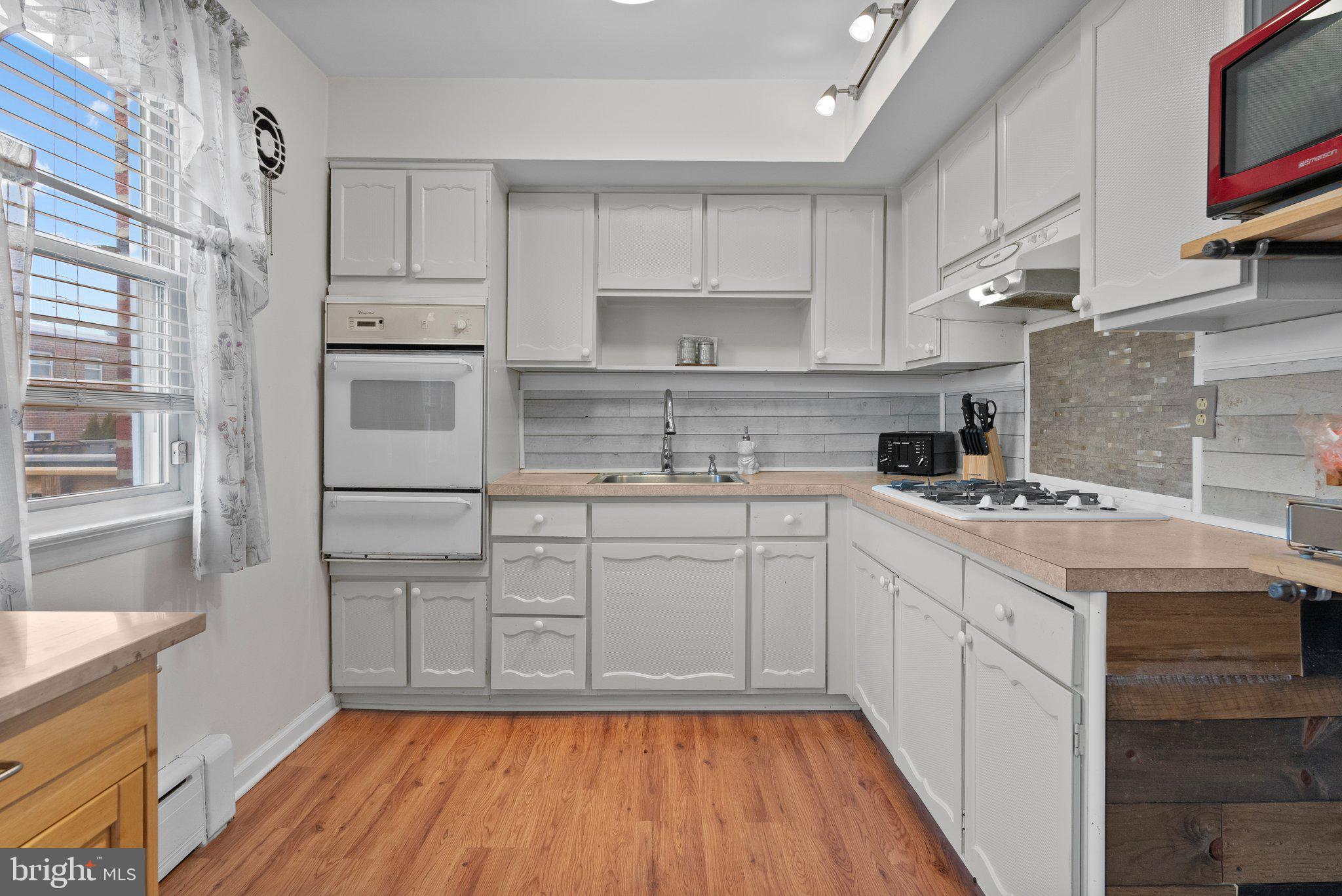 12036 Covert Road Philadelphia, PA 19154 - Photo 8 of 32 Gallery Image 8