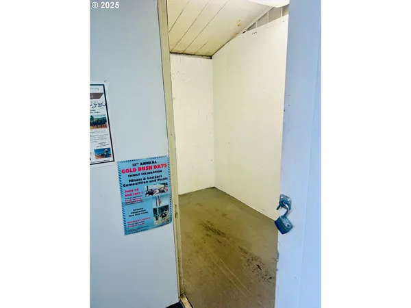 $134,500 | 503 Southeast Sheridan Road, Unit 8, Sheridan, OR 97378