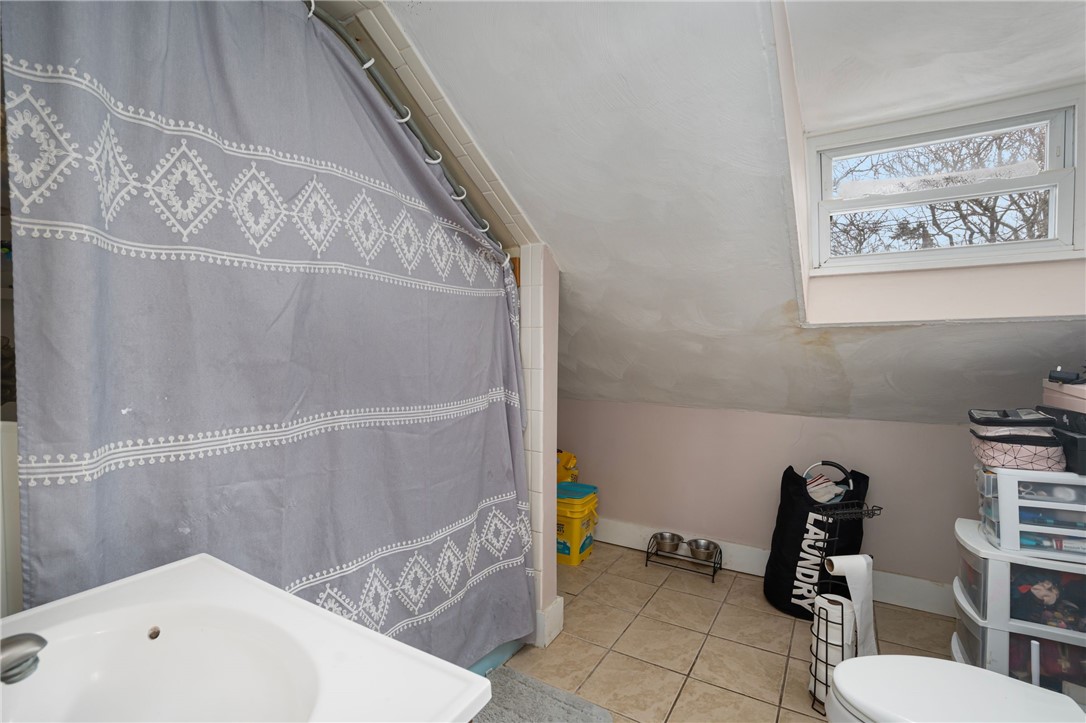 7 Maple Street Cranston, RI 02910 - Photo 9 of 15