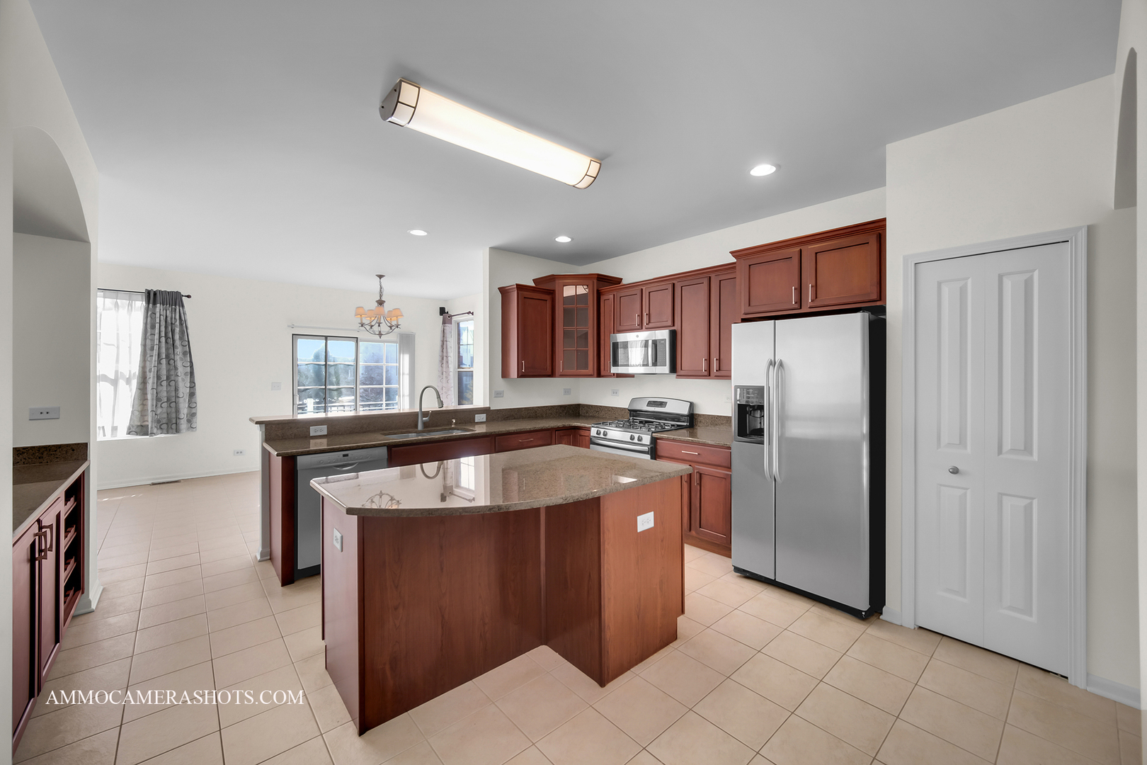 683 Station Boulevard Aurora, IL 60504 - Photo 7 of 33