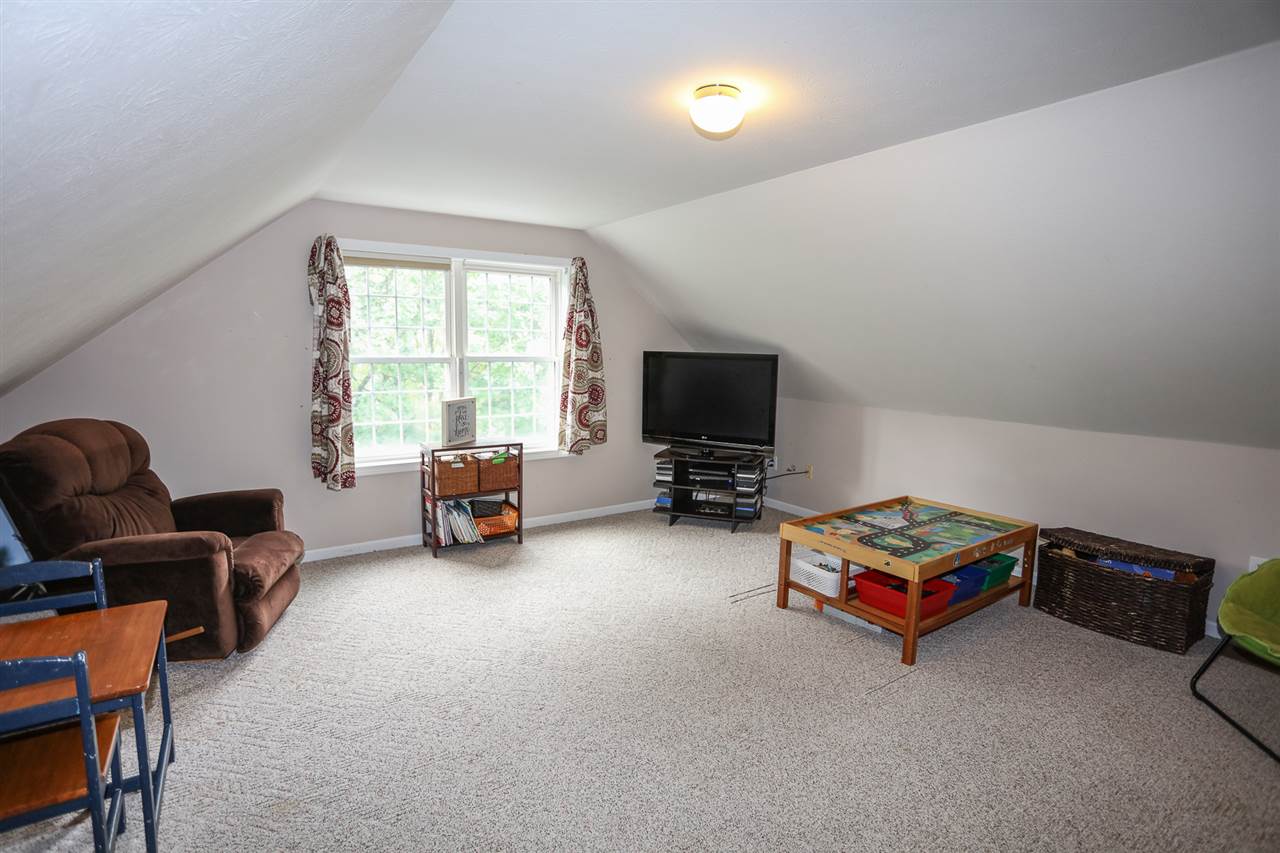 12 Mountain Road Bedford, NH 03110 - Photo 36 of 38 Gallery Image 36