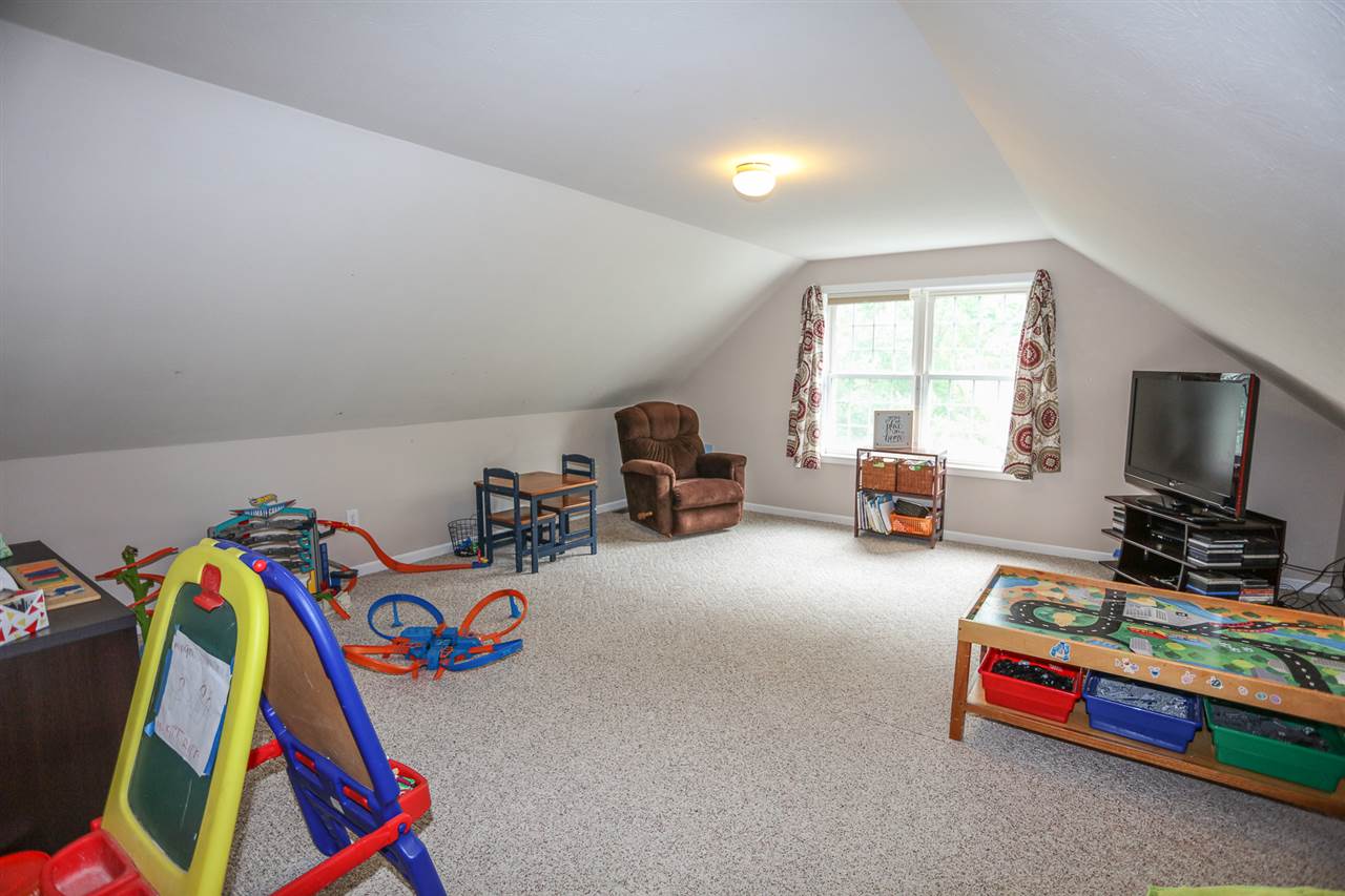 12 Mountain Road Bedford, NH 03110 - Photo 38 of 38 Gallery Image 38
