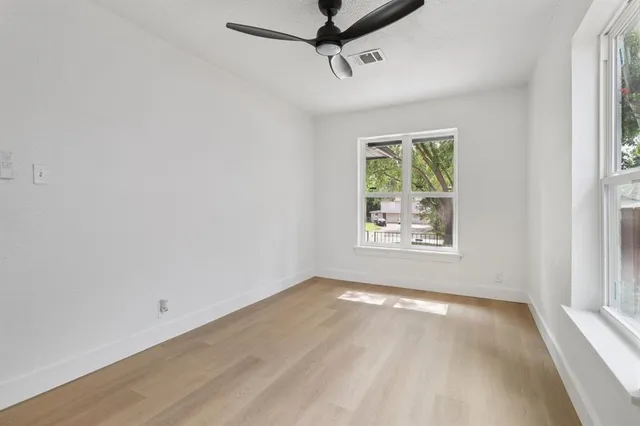 $289,000 | 1105 North Sylvania Avenue, Fort Worth, TX 76111