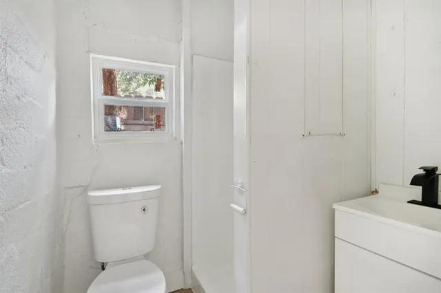 $289,000 | 1105 North Sylvania Avenue, Fort Worth, TX 76111