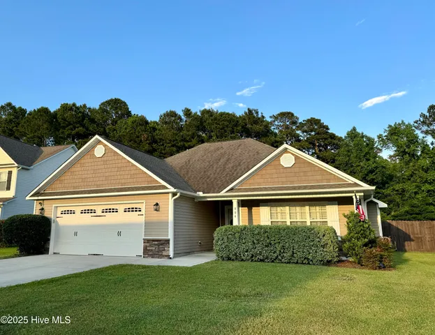 $2,000 | 804 Fort Sumter Way, Swansboro, NC 28584