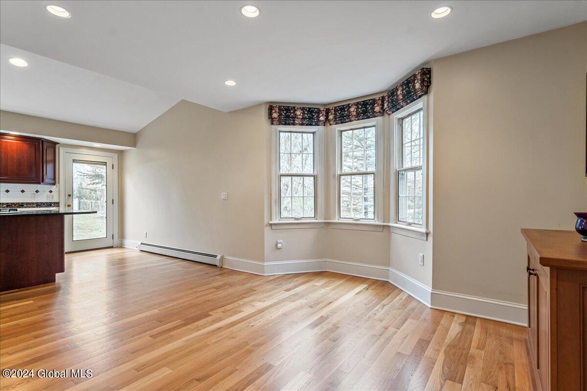 28 Maxwell Road Colonie, NY 12110 - Photo 17 of 56 17-28 Maxwell-24