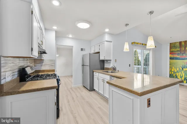 $745,000 | 5515 Buggy Whip Drive, Centreville, VA 20120