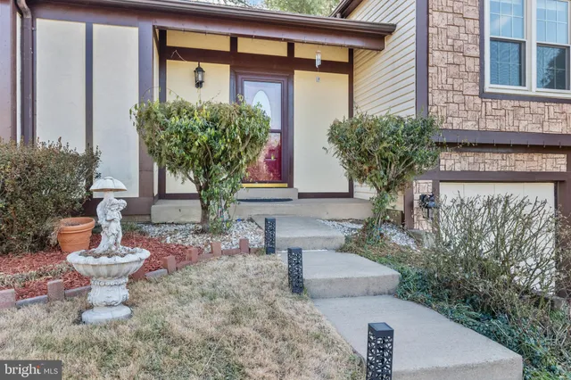 $745,000 | 5515 Buggy Whip Drive, Centreville, VA 20120