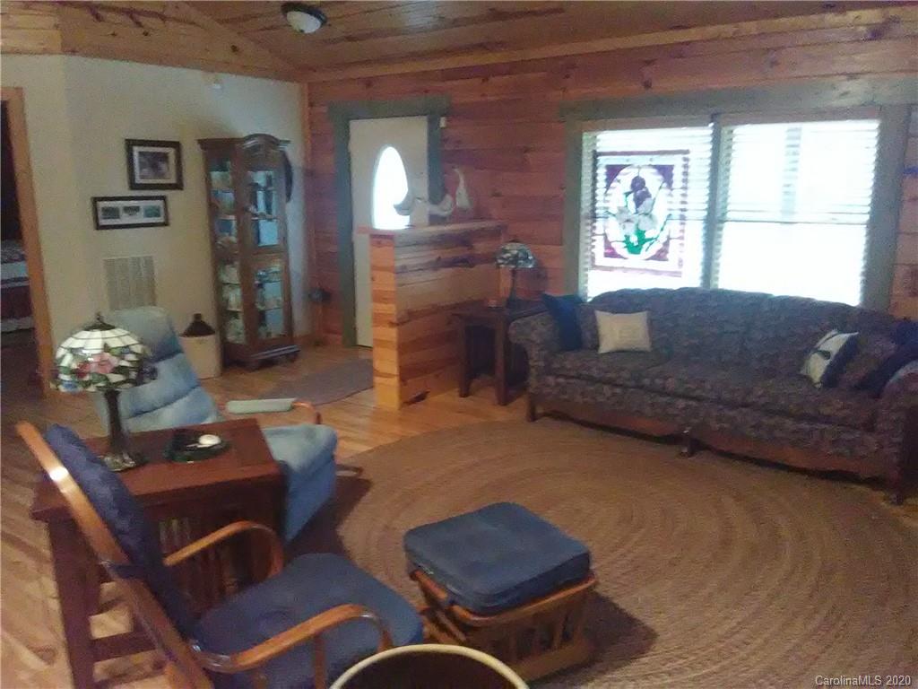 308 Cinnamon Ridge Rutherfordton, NC 28139 - Photo 17 of 19 a living room with furniture and a window