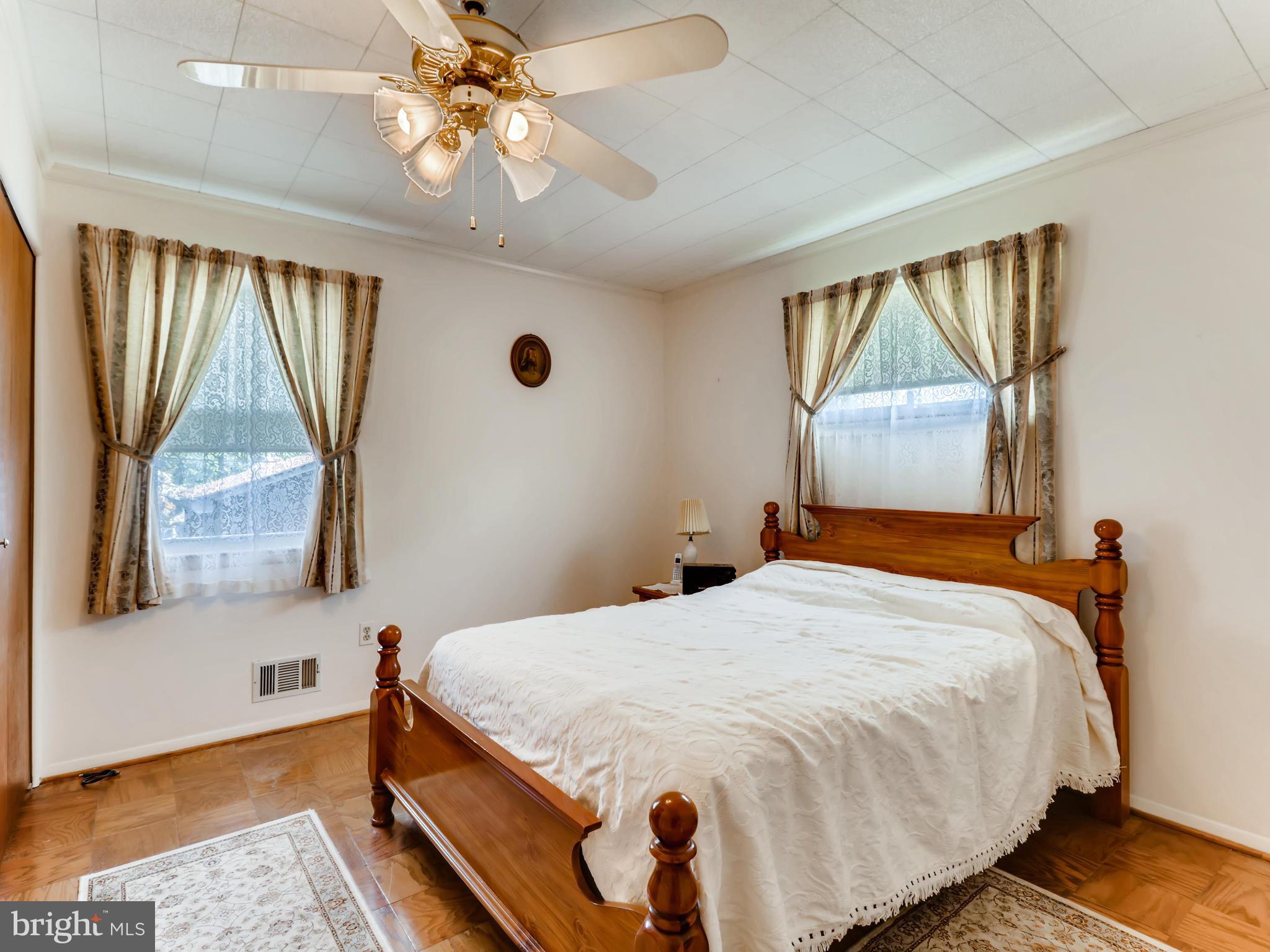9137 Covered Bridge Road Baltimore, MD 21234 - Photo 14 of 28 Gallery Image 14