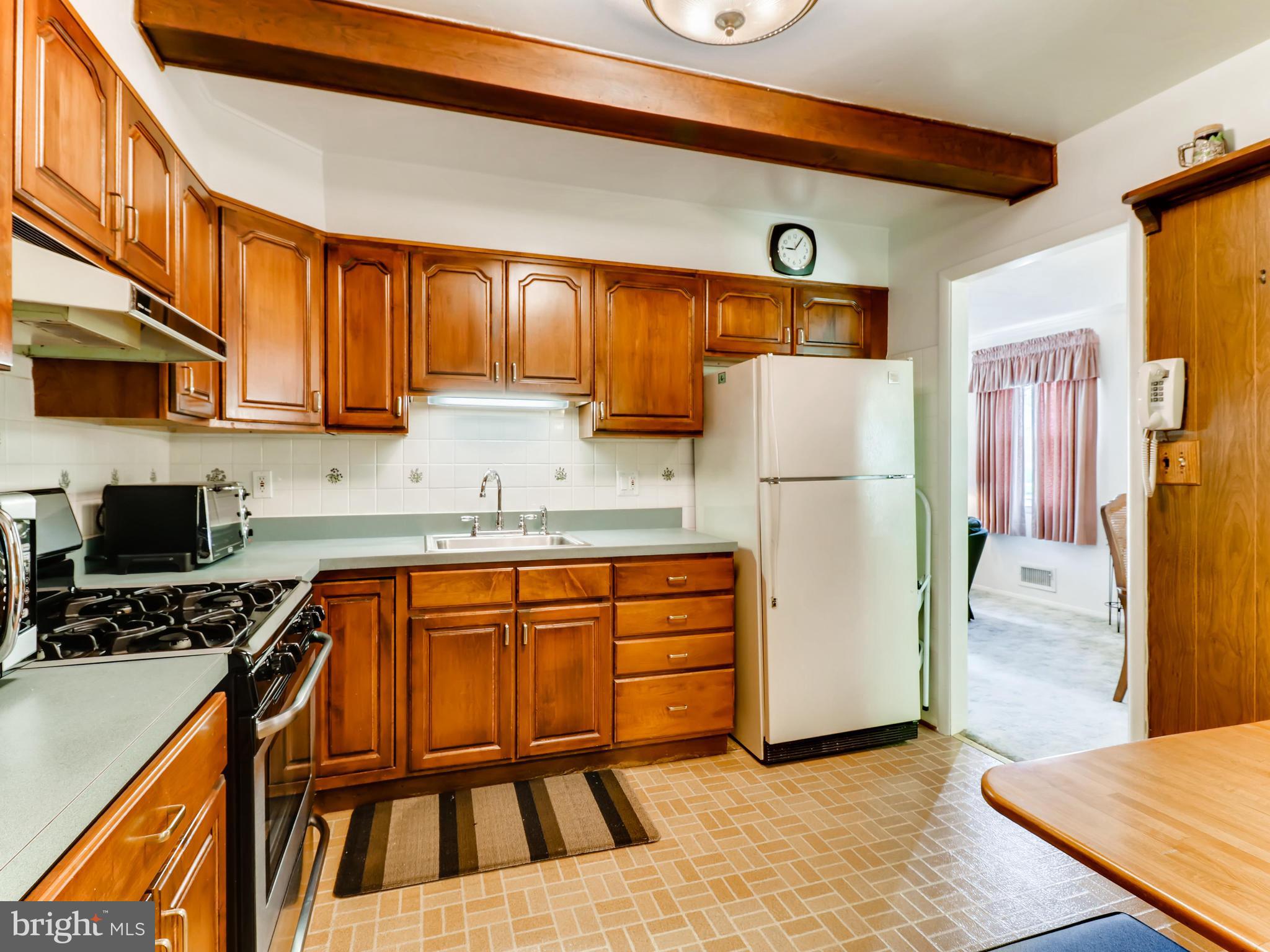 9137 Covered Bridge Road Baltimore, MD 21234 - Photo 10 of 28 Gallery Image 10