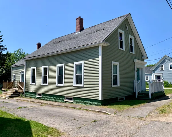 $225,000 | 14 3rd Street, Eastport, ME 04631