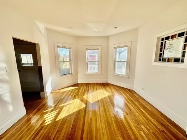 $4,200 | 14-16 Stanford Terrace, Unit 2, Somerville, MA 02143