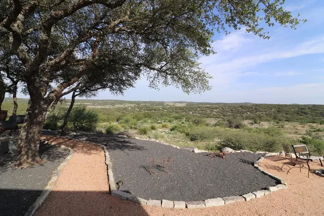 $1,999,000 | 45200 Rr 674, Brackettville, TX 78832