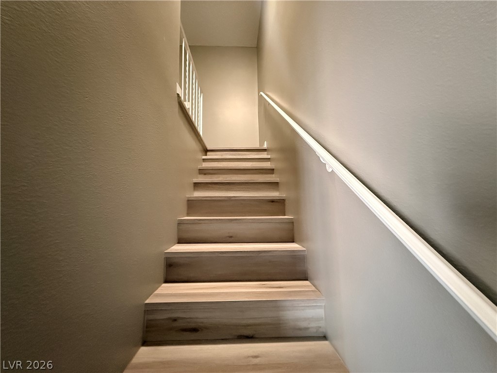 1525 Saylor Way Las Vegas, NV 89108 - Photo 12 of 25 Stairs