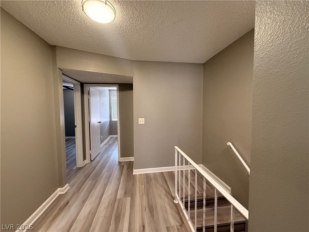 1525 Saylor Way Las Vegas, NV 89108 - Photo 18 of 25 2nd Floor Hall