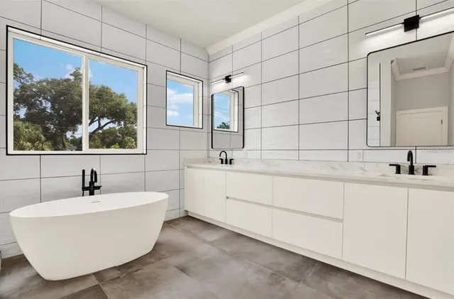 $2,035,000 | 3420 Channelside Court, Safety Harbor, FL 34695