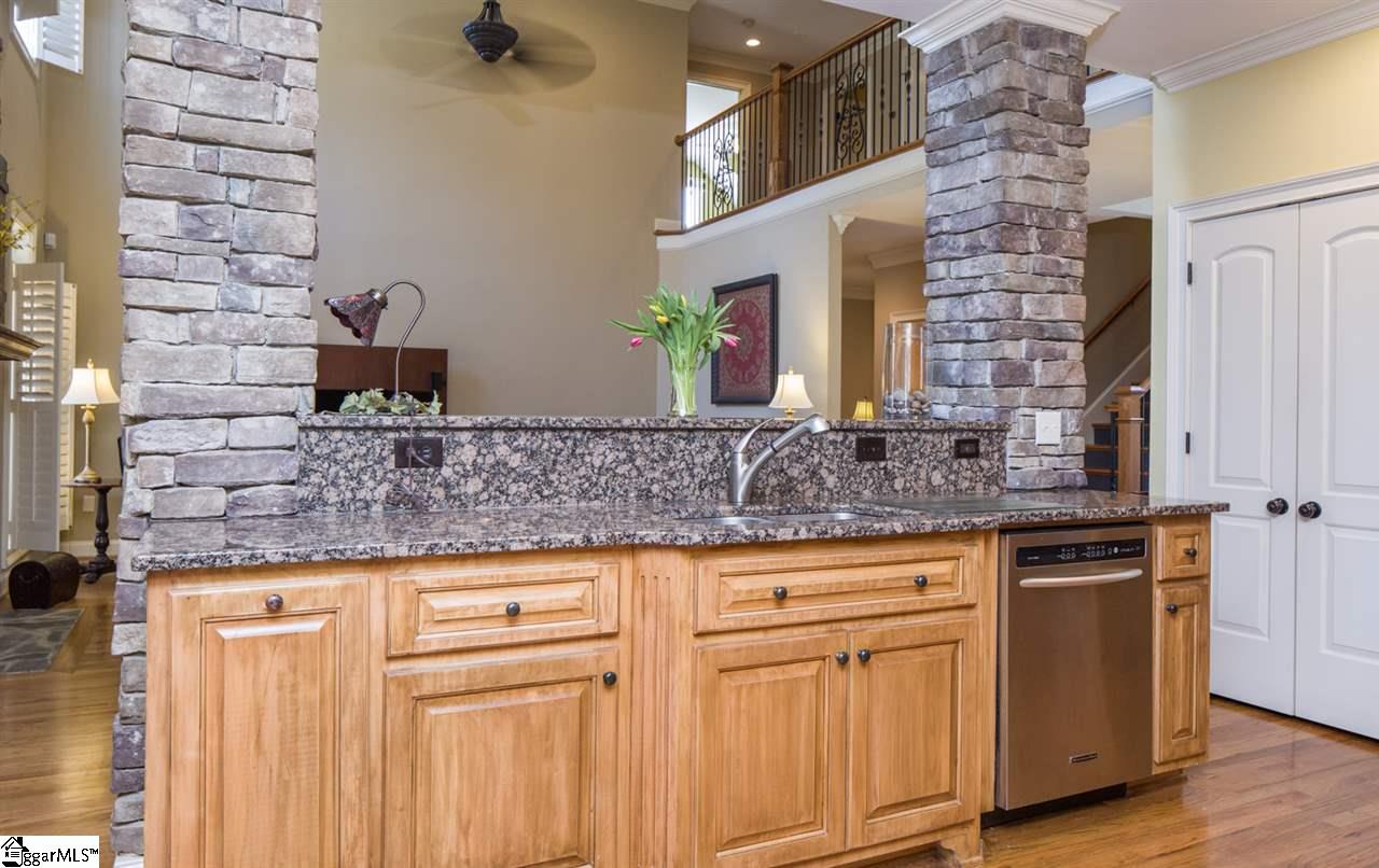 612 Foxcroft Road Greenville, SC 29615 - Photo 8 of 26 Gallery Image 8