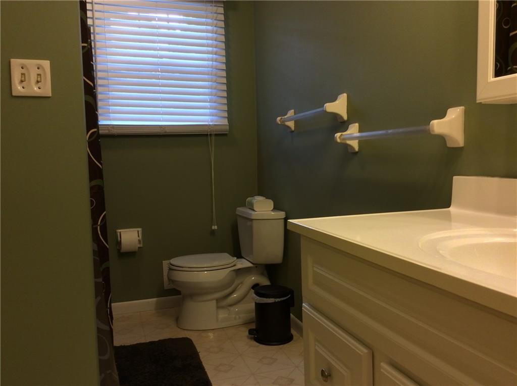 116 Hampton Court Butler, PA 16002 - Photo 14 of 25 The first floor bath is convenient to all the rooms on this floor.
