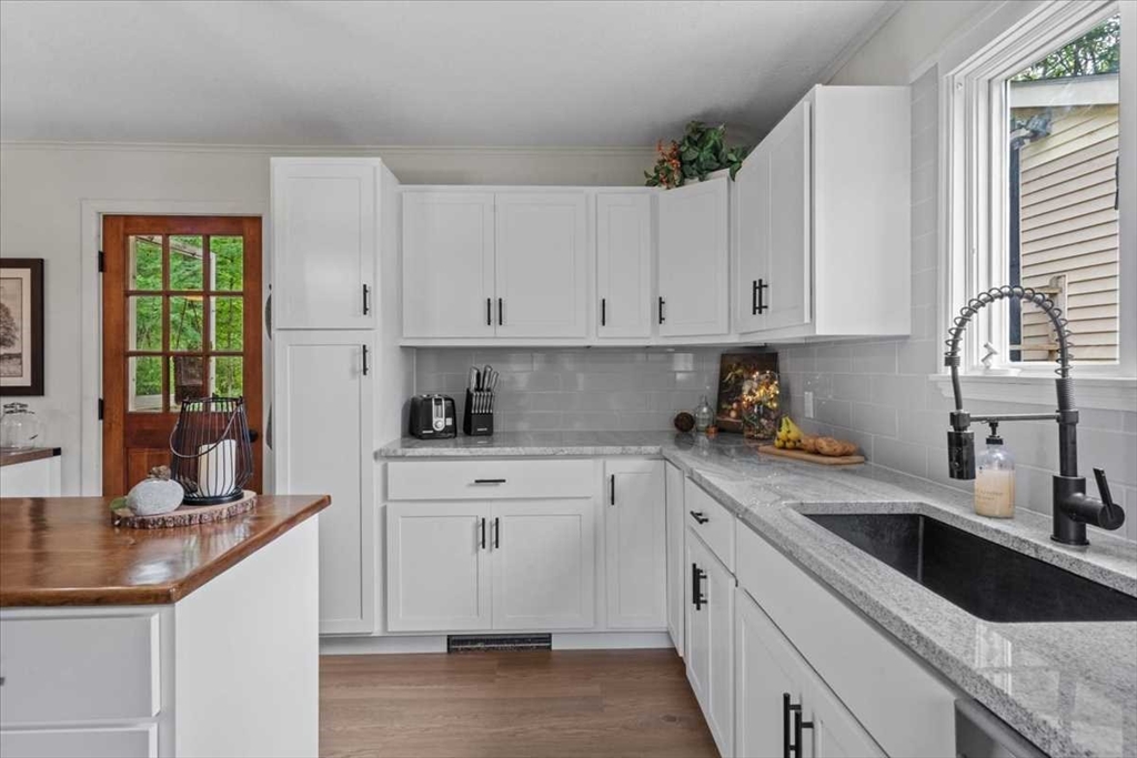 822 Hardwick Road Hardwick, MA 01037 - Photo 6 of 31