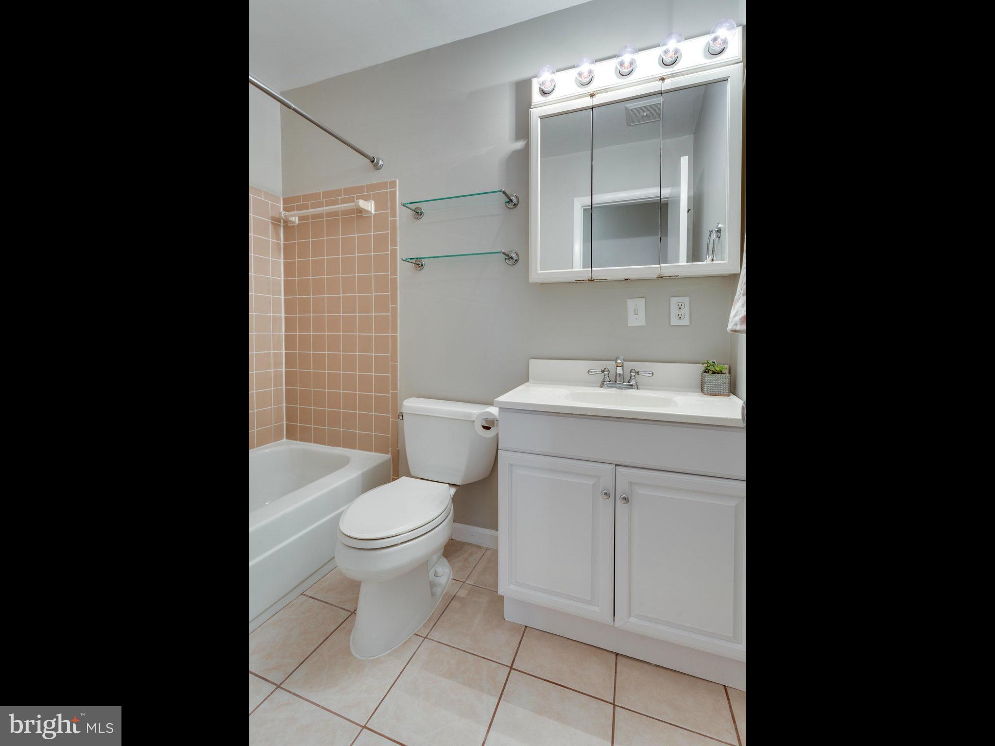 8310 Tobin Road, Unit 34 Annandale, VA 22003 - Photo 15 of 30 Bath