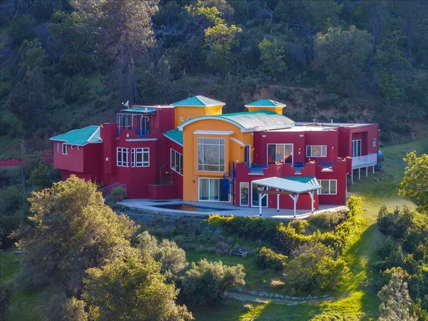 $1,800,000 | 15000 Middletown Park Drive, Redding, CA 96001