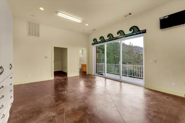 $1,800,000 | 15000 Middletown Park Drive, Redding, CA 96001