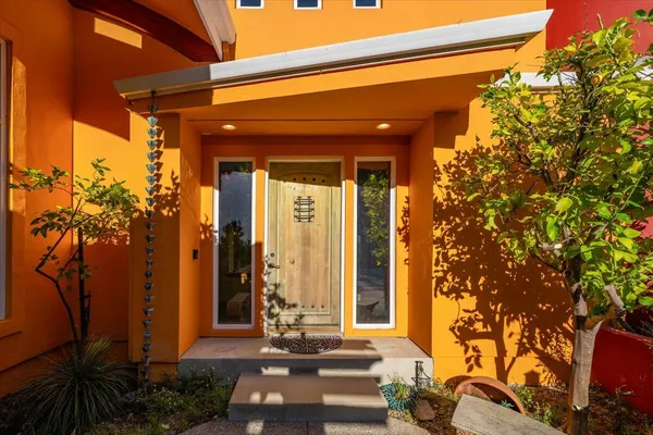 $1,800,000 | 15000 Middletown Park Drive, Redding, CA 96001