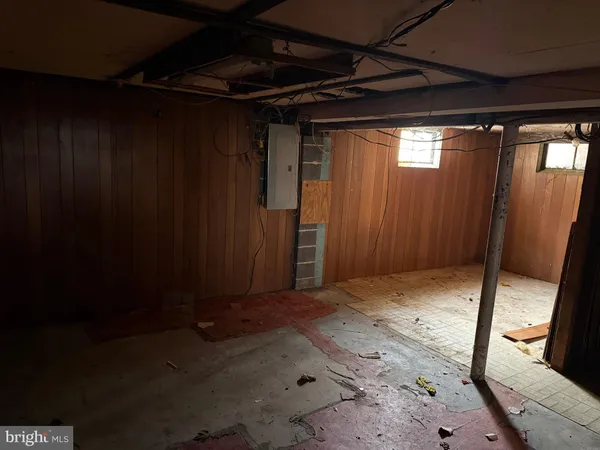 a view of utility room
