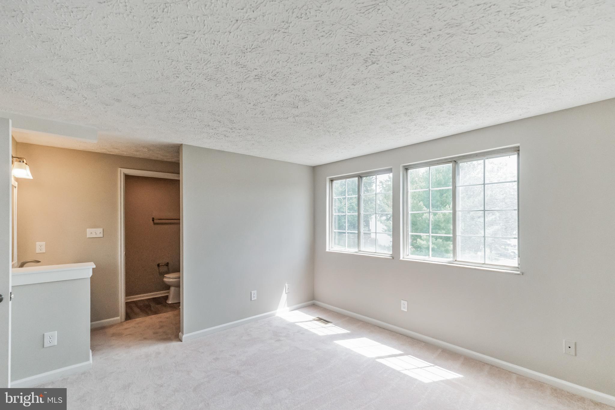 503 Cross Ridge Court Stafford, VA 22554 - Photo 13 of 26 Primary Bedroom w/convenient en suite