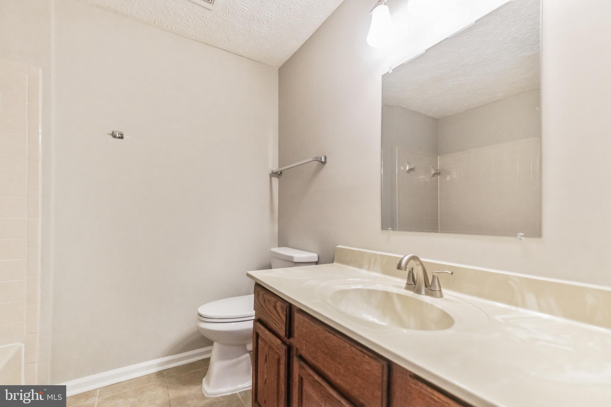 503 Cross Ridge Court Stafford, VA 22554 - Photo 22 of 26 2nd upper level full bath