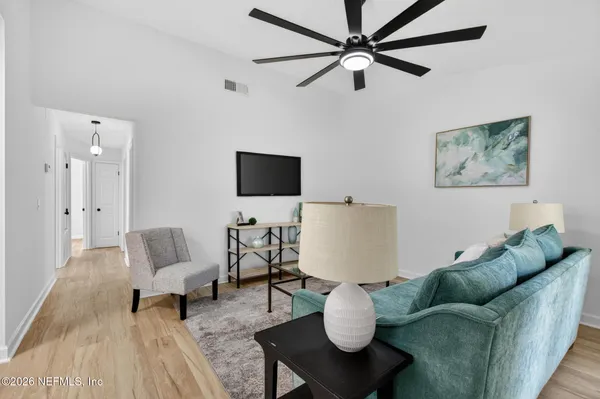 $315,000 | 1091 Willow Cove Court West, Jacksonville, FL 32233