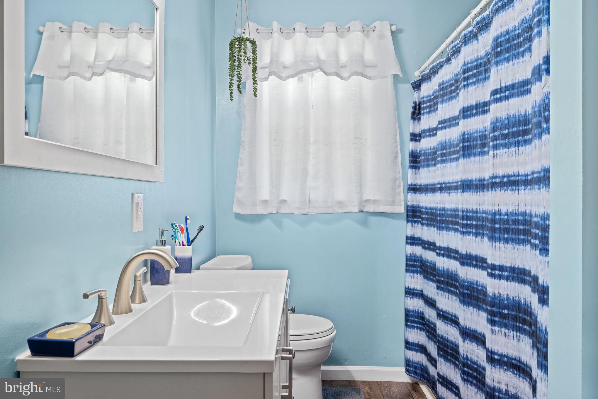 438 Antioch Road Warsaw, VA 22572 - Photo 21 of 26 Upper Bath