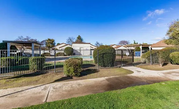$295,000 | 1940 Cougar Lane, Clovis, CA 93611