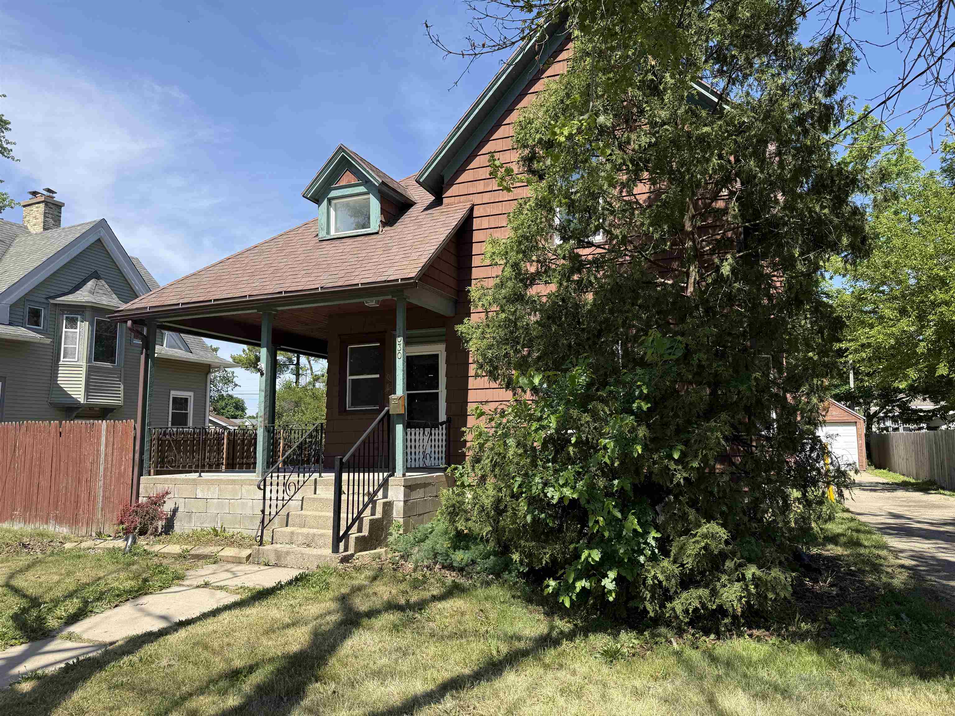 1030 Prairie Avenue Beloit, WI 53511 - Photo 2 of 24