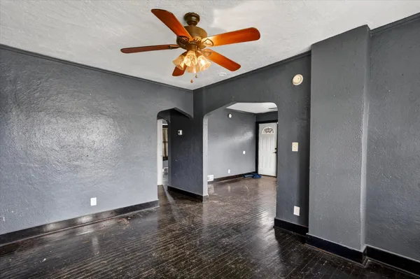 $134,900 | 226 East High Street, Jackson, MI 49203