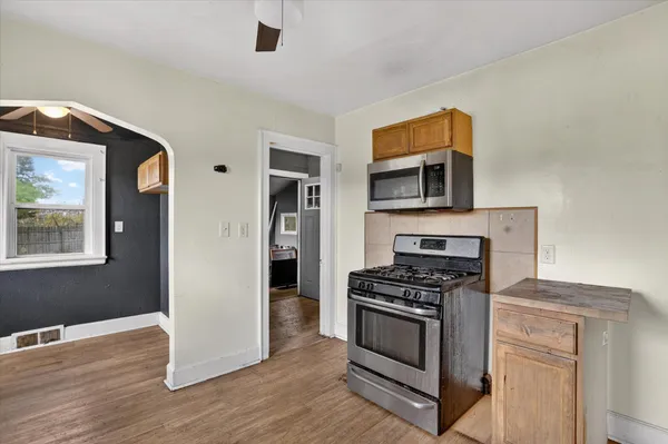 $134,900 | 226 East High Street, Jackson, MI 49203