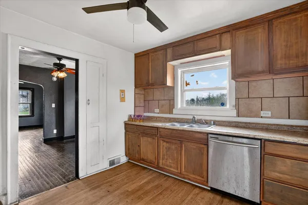 $134,900 | 226 East High Street, Jackson, MI 49203