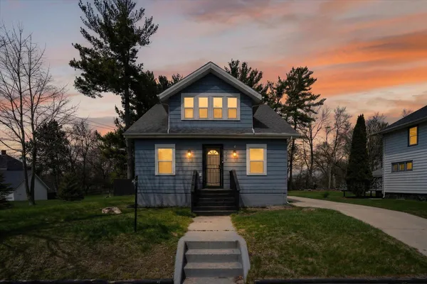 $134,900 | 226 East High Street, Jackson, MI 49203