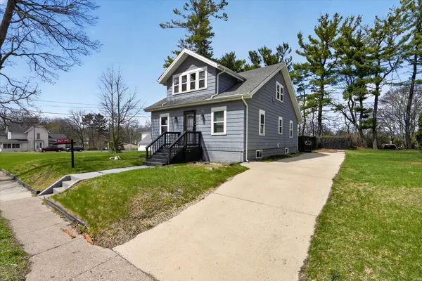 $134,900 | 226 East High Street, Jackson, MI 49203