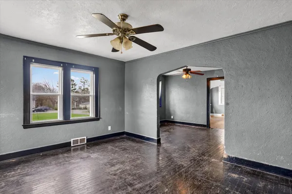 $134,900 | 226 East High Street, Jackson, MI 49203