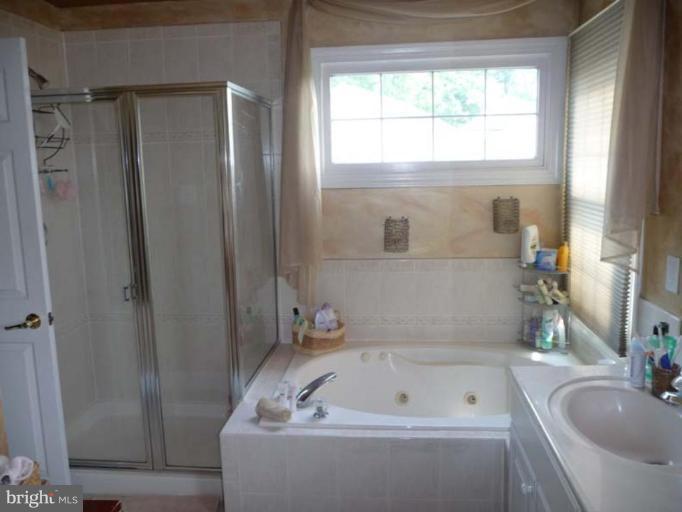 18301 Wickham Road Olney, MD 20832 - Photo 18 of 30 Master Bath