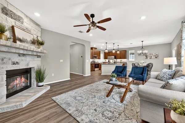 $360,000 | 326 Linden Street, Bastrop, TX 78602