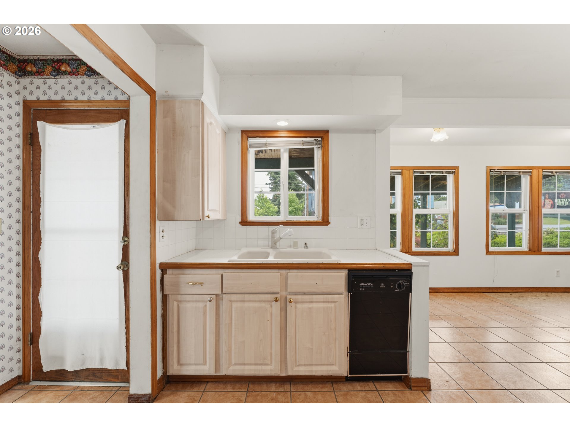 11311 Southeast Division Street Portland, OR 97216 - Photo 23 of 48