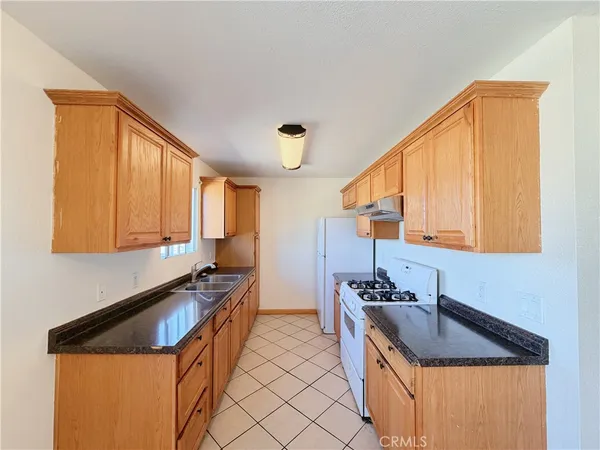 $2,500 | 5834 Ferguson Drive, Unit B, Commerce, CA 90022