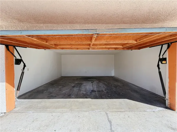 $2,500 | 5834 Ferguson Drive, Unit B, Commerce, CA 90022