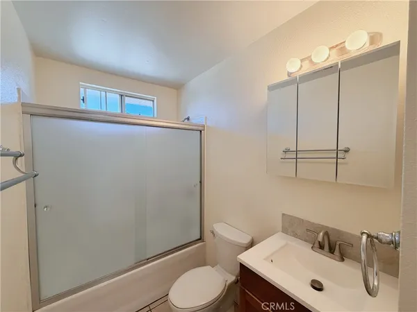 $2,500 | 5834 Ferguson Drive, Unit B, Commerce, CA 90022